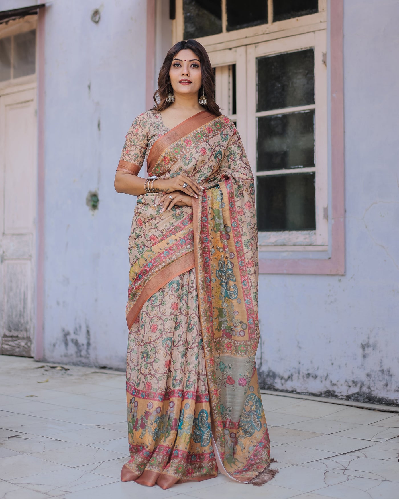 Handwoven Beige & Peach Saree with Beautiful Border Detailing – A Timeless Indian Classic