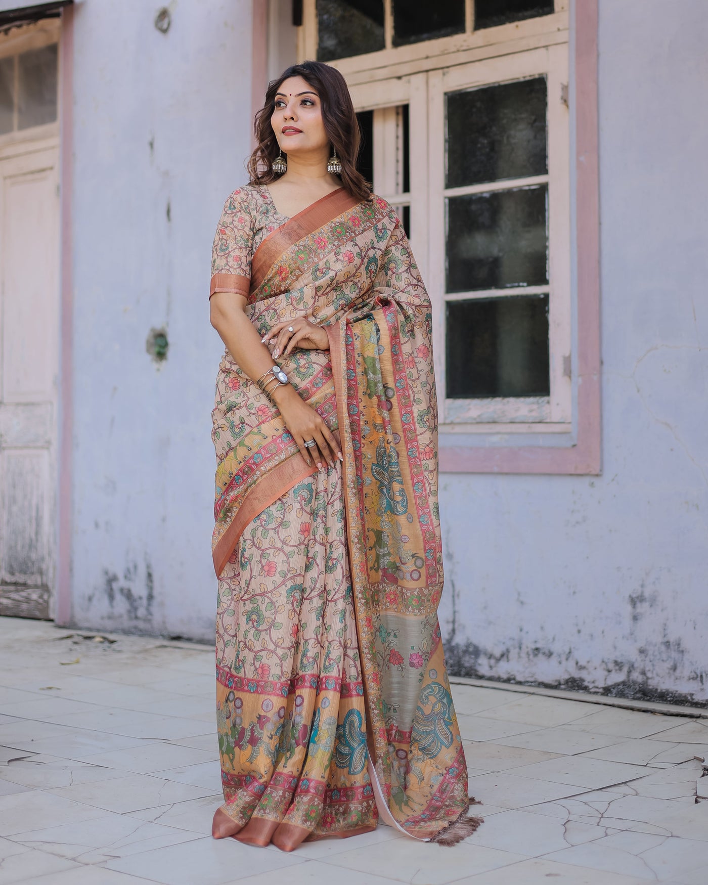 Handwoven Beige & Peach Saree with Beautiful Border Detailing – A Timeless Indian Classic