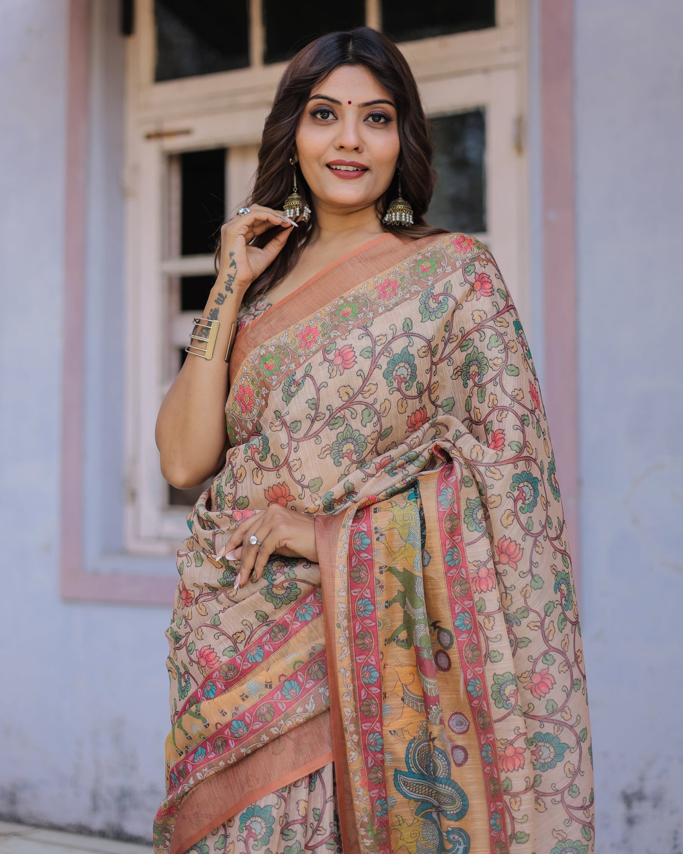 Handwoven Beige & Peach Saree with Beautiful Border Detailing – A Timeless Indian Classic