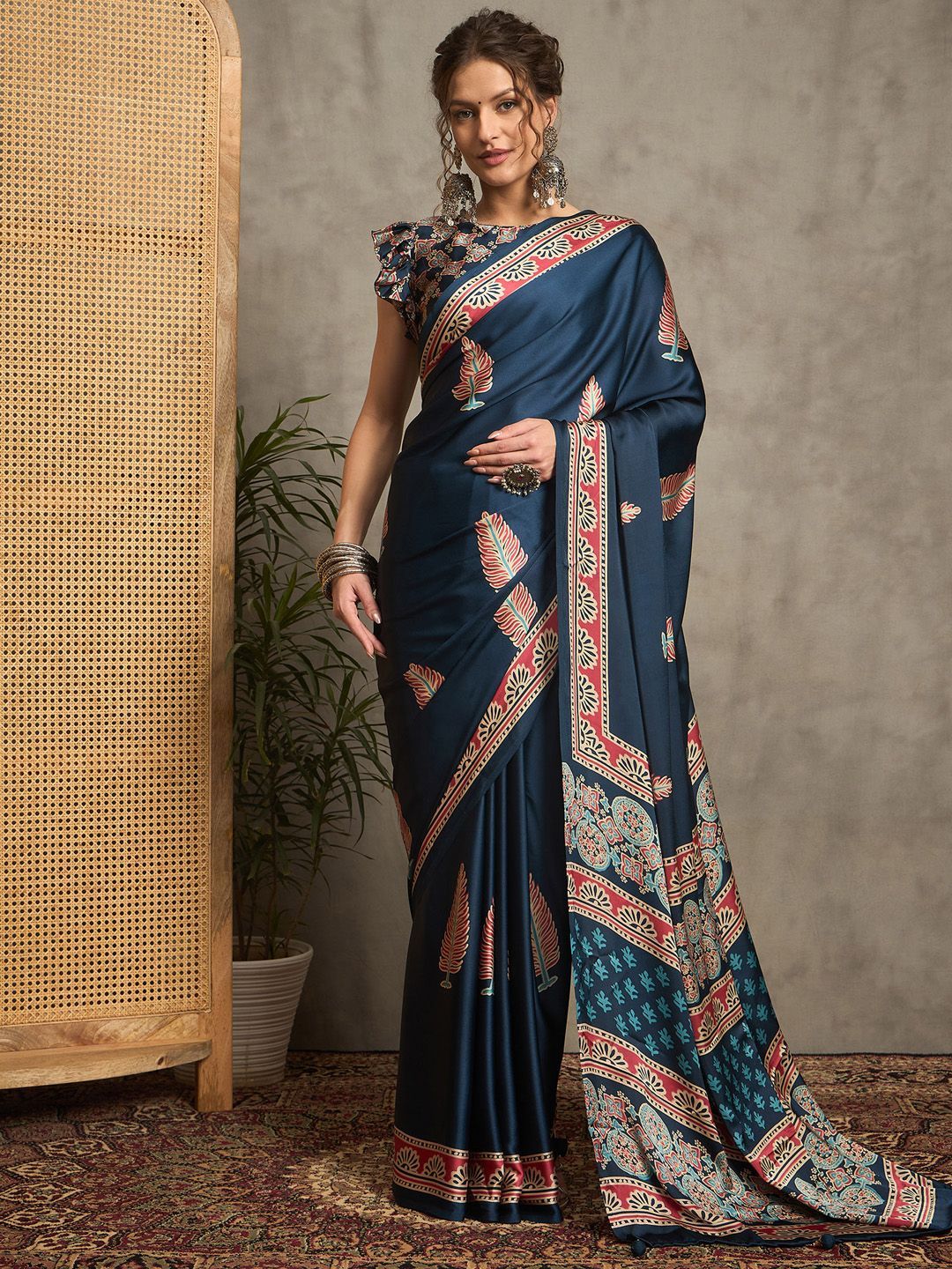 Midnight Blue Gajji Silk Saree with Stylized Leaf Motifs & Traditional Patola-Inspired Pallu