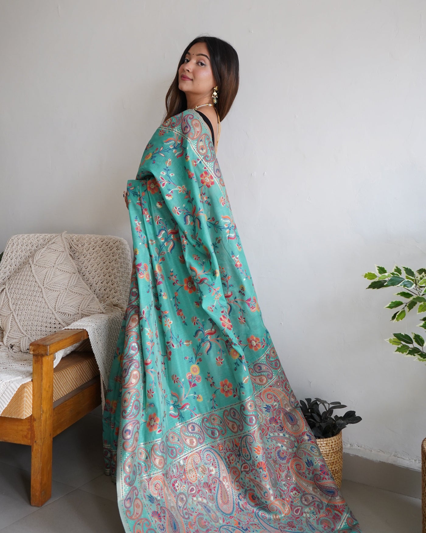 KASHMIRI PASHMINA COTTON KACHHI WORK MULTI THRADE SAREE