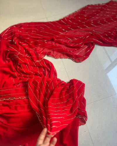 Luxurious Party Wear Saree with Delicate Embellished Detailing