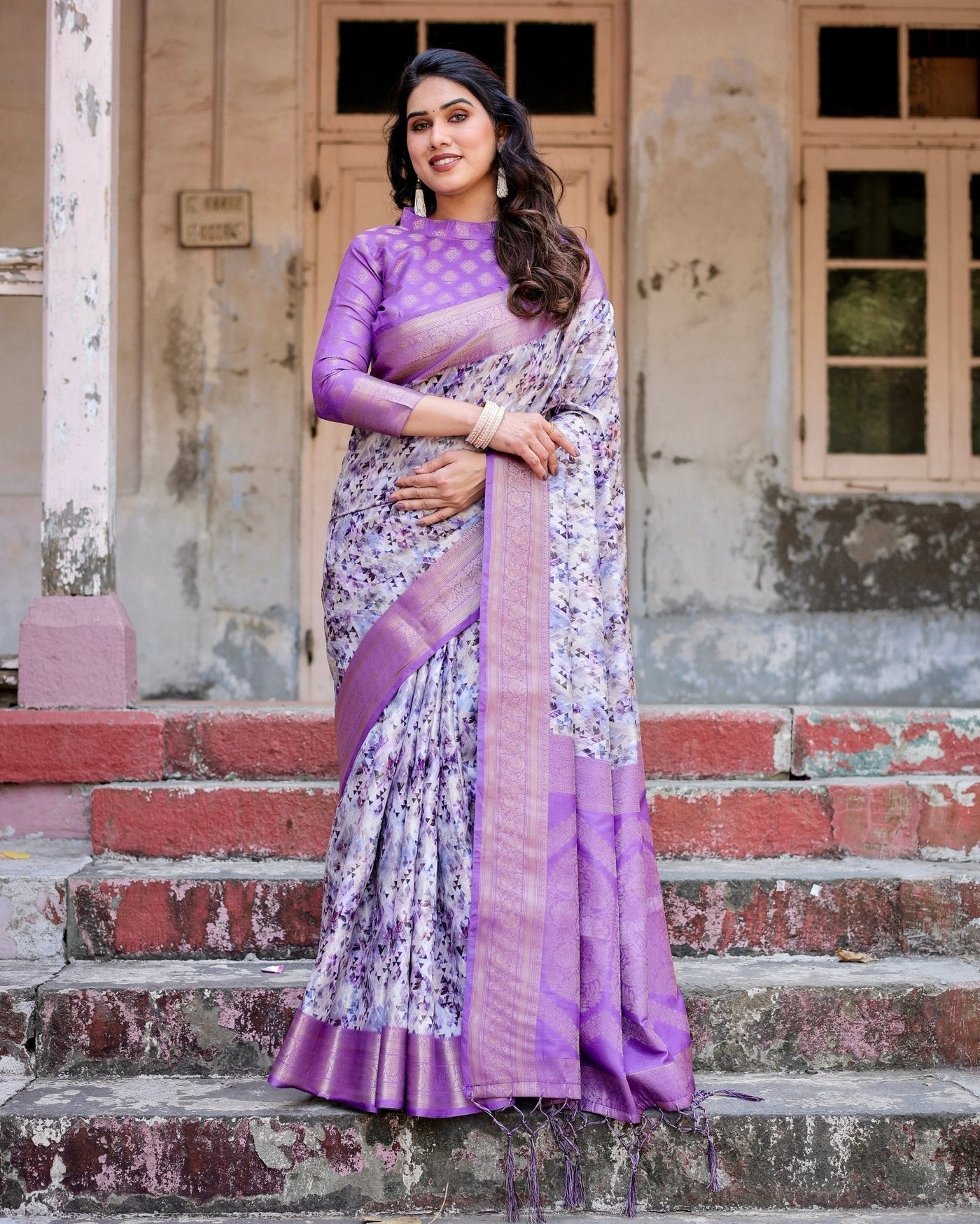 Lavender and White Geometric Floral Digital Print Banarasi Silk Saree with Zari Weave and Tassel-Embellished Pallu
