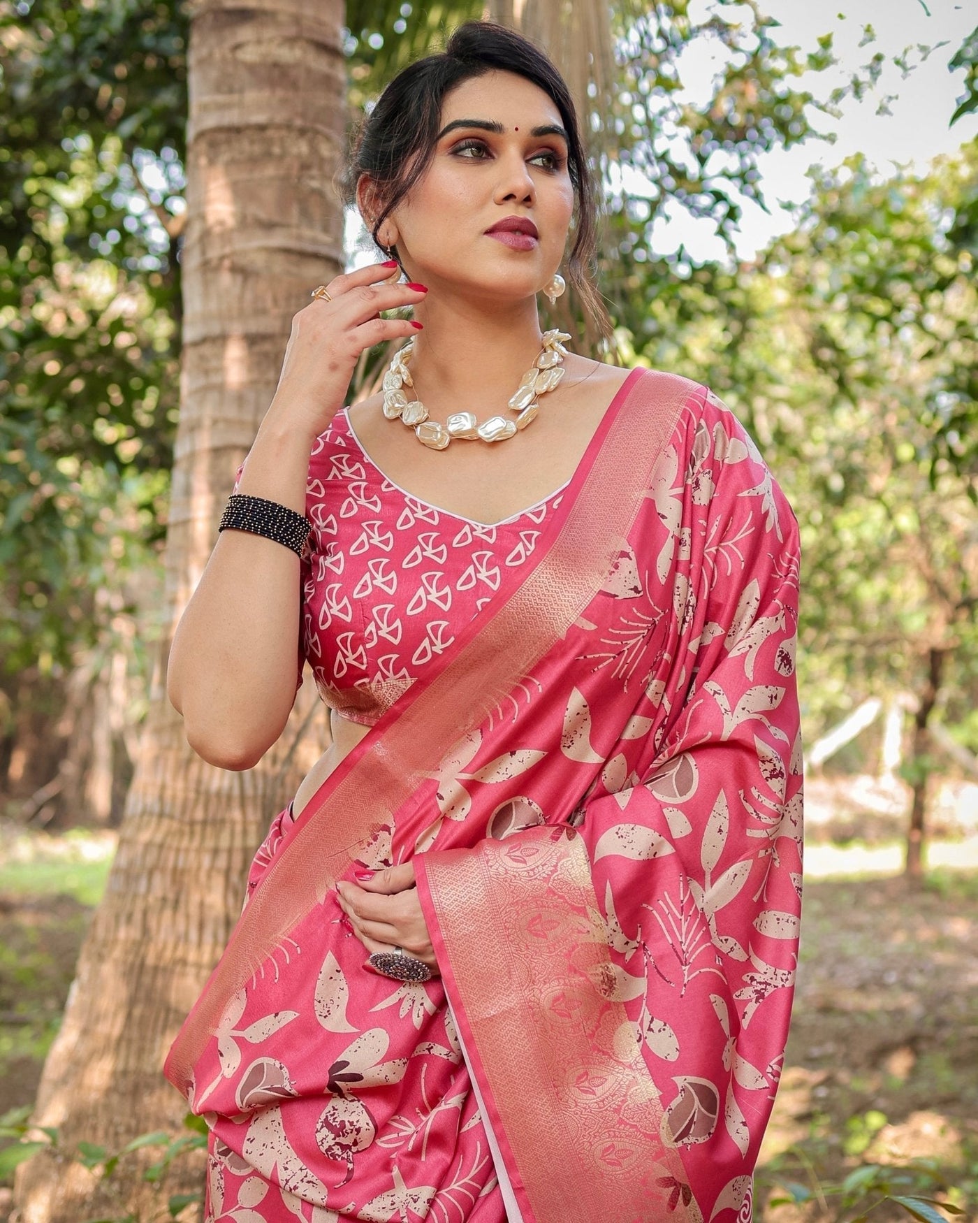 Vibrant Pink Tussar Silk Saree with Intricate Zari Border and Modern Floral Pallu
